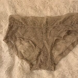 Women's Floral Lace Panties in Beige 2 pack